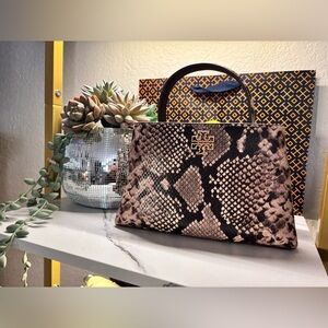 NWT ✨Tory burch top handle/crossbody bag! NWT!